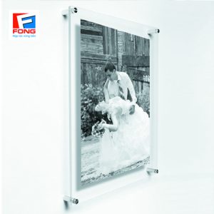 Biển poster, khung ảnh mica treo tường